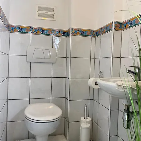 Lowcosthighcomfort Blue Appartement