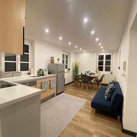 Lowcosthighcomfort Blue Appartement Leoben (Styria)