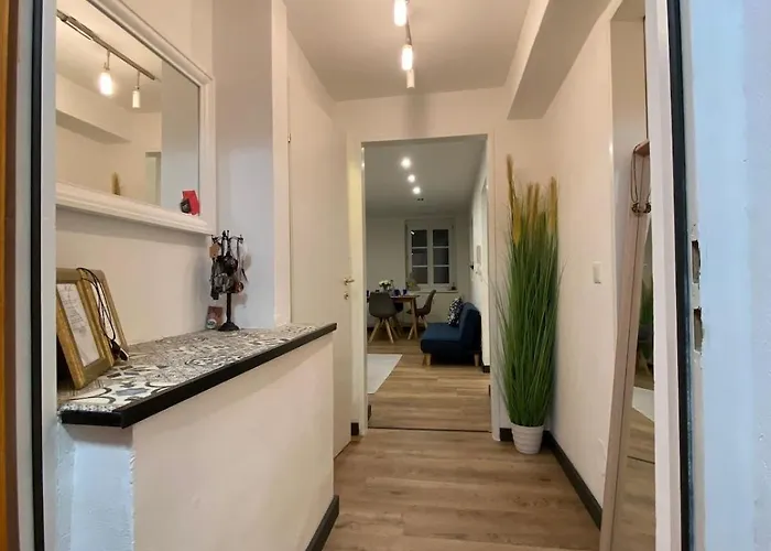 Lowcosthighcomfort Blue Apartment *